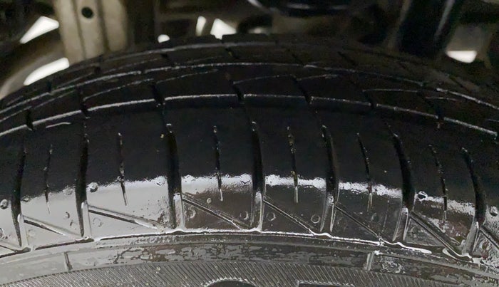 2022 Maruti Alto LXI OPT CNG, CNG, Manual, 24,534 km, Right Rear Tyre Tread
