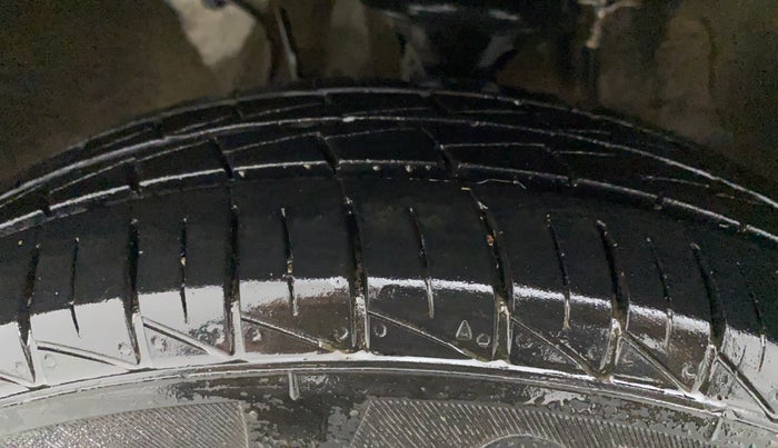 2022 Maruti Alto LXI OPT CNG, CNG, Manual, 24,534 km, Left Front Tyre Tread