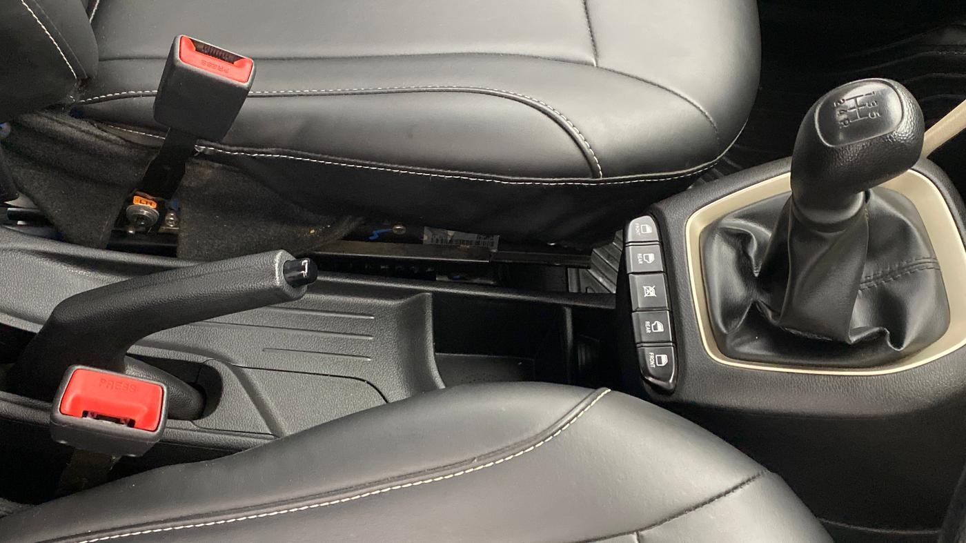 2019 Hyundai NEW SANTRO 1.1 MAGNA MT, Petrol, Manual, 30,844 km, Gear Lever