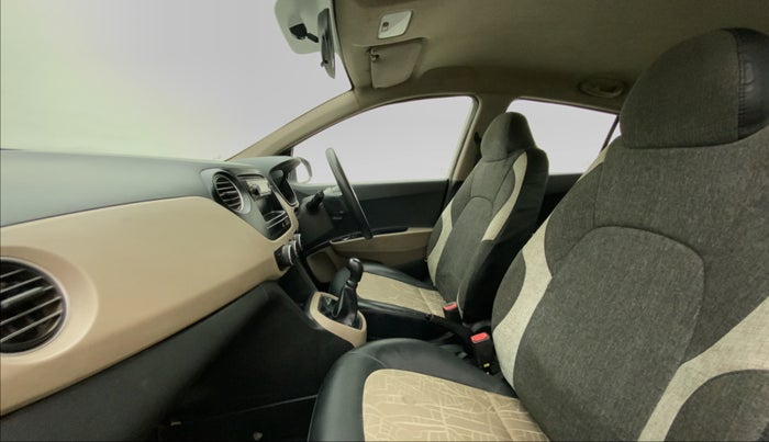 2016 Hyundai Grand i10 MAGNA 1.2 KAPPA VTVT, CNG, Manual, 95,138 km, Right Side Front Door Cabin