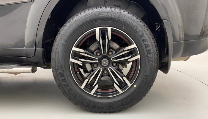 2014 Mahindra XUV500 W6, Diesel, Manual, 93,149 km, Left Rear Wheel
