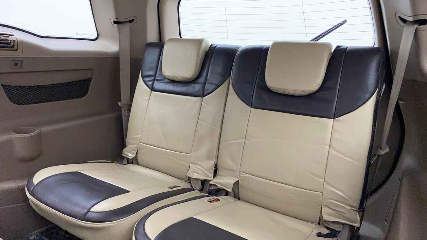 2014 Mahindra XUV500 W6, Diesel, Manual, 93,149 km, Third Seat Row ( optional )