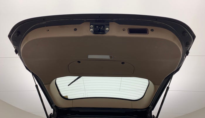 2014 Mahindra XUV500 W6, Diesel, Manual, 93,149 km, Boot Door Open