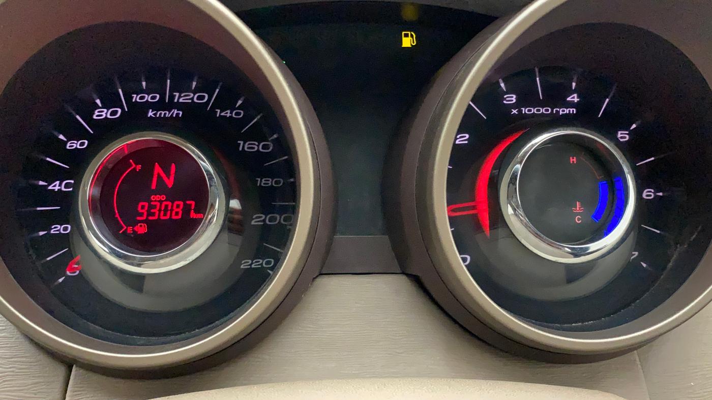 2014 Mahindra XUV500 W6, Diesel, Manual, 93,149 km, Odometer Image