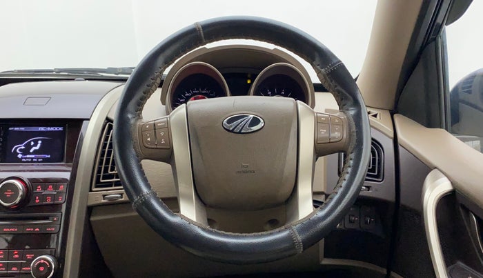 2014 Mahindra XUV500 W6, Diesel, Manual, 93,149 km, Steering Wheel Close Up