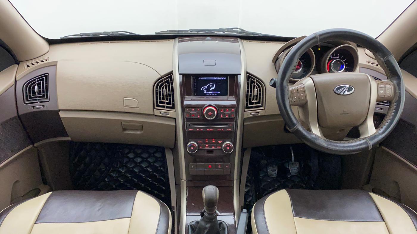 2014 Mahindra XUV500 W6, Diesel, Manual, 93,149 km, Dashboard