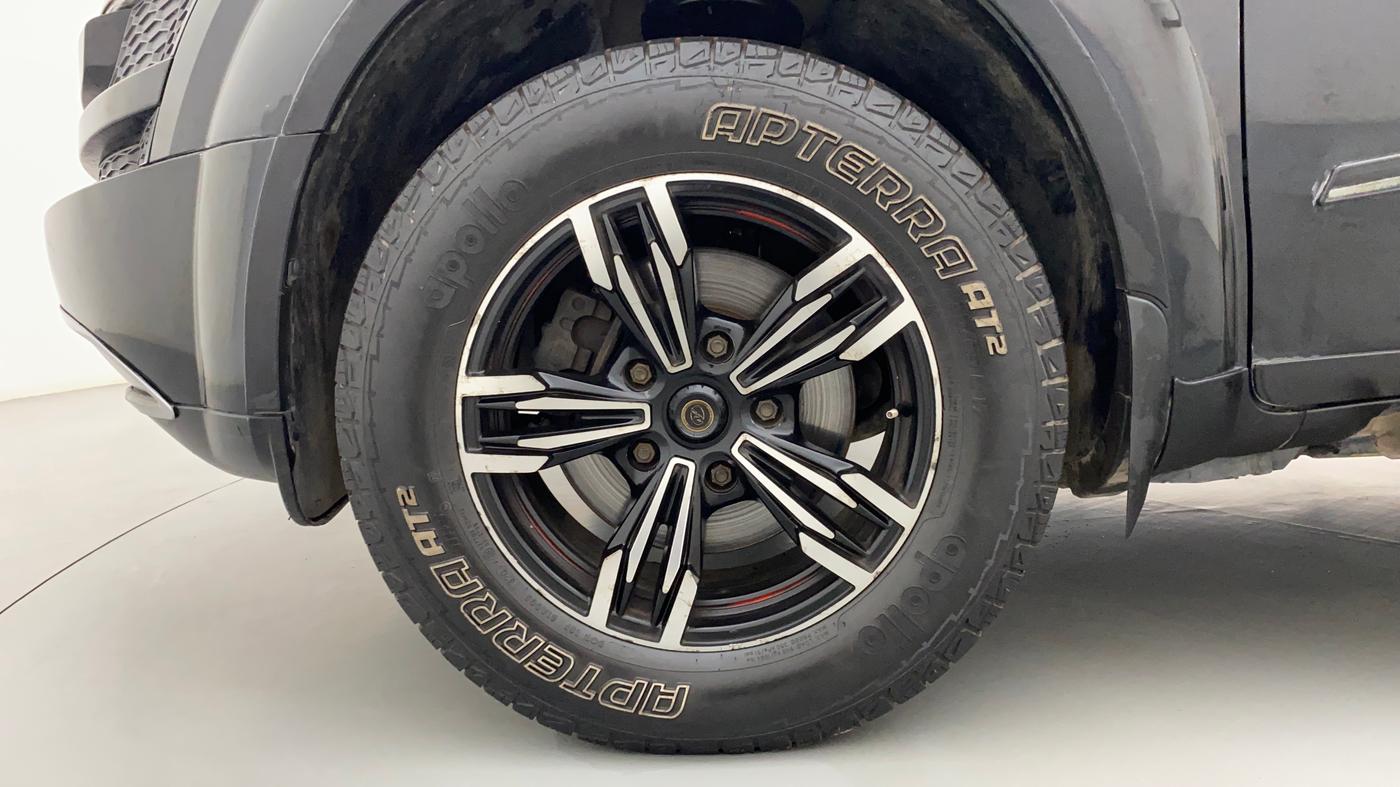 2014 Mahindra XUV500 W6, Diesel, Manual, 93,149 km, Left Front Wheel