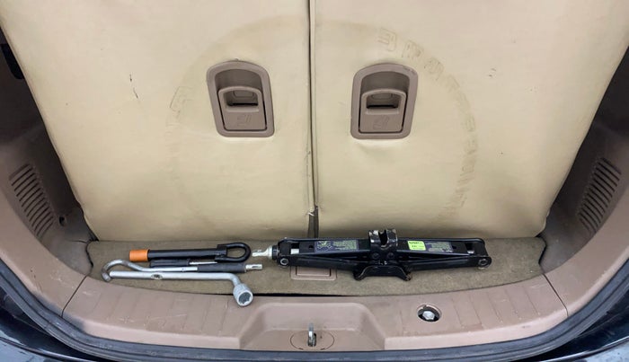 2014 Mahindra XUV500 W6, Diesel, Manual, 93,149 km, Boot Inside