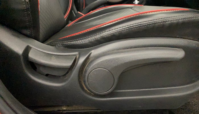 2018 Hyundai Elite i20 ASTA 1.2 (O), Petrol, Manual, 90,351 km, Driver Side Adjustment Panel