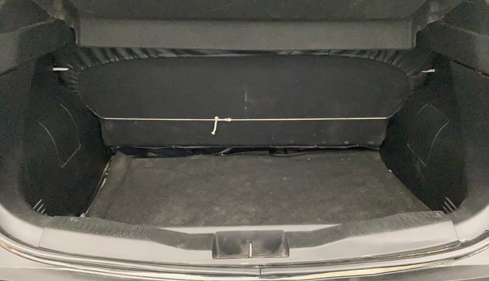 2021 Renault Kiger RXL MT, Petrol, Manual, 24,523 km, Boot Inside