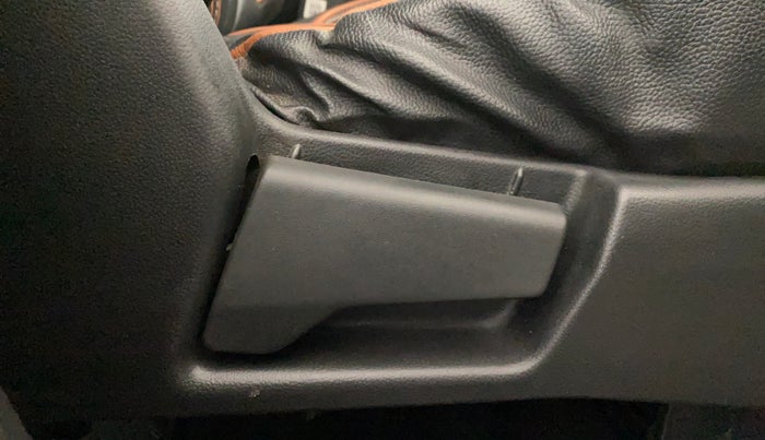 2021 Renault Kiger RXL MT, Petrol, Manual, 24,523 km, Driver Side Adjustment Panel