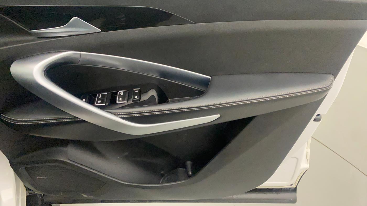 2022 MG HECTOR SHARP 2.0 DIESEL, Diesel, Manual, 29,471 km, Driver Side Door Panels Control