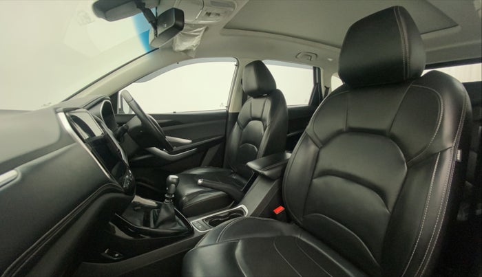 2022 MG HECTOR SHARP 2.0 DIESEL, Diesel, Manual, 29,471 km, Right Side Front Door Cabin
