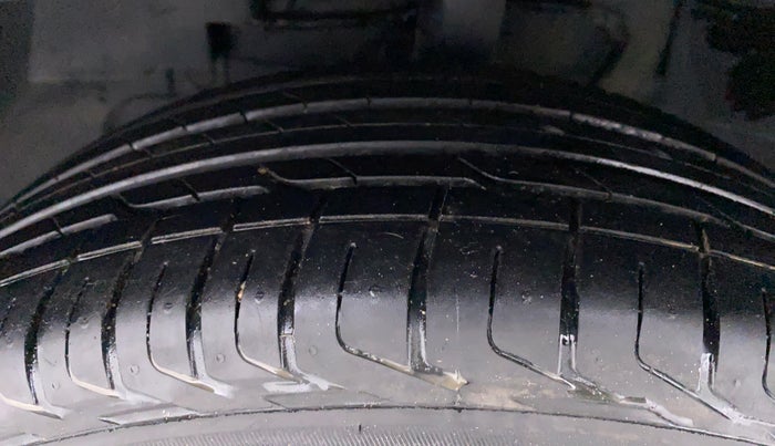 2021 Tata NEXON XZA + 1.2 PETROL A/T, Petrol, Automatic, 2,997 km, Left Front Tyre Tread