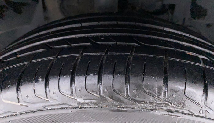 2021 Tata NEXON XZA + 1.2 PETROL A/T, Petrol, Automatic, 2,997 km, Right Front Tyre Tread