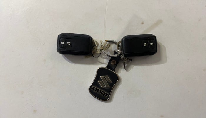 2019 Maruti Swift ZXI AMT, Petrol, Automatic, 79,250 km, Key Close Up