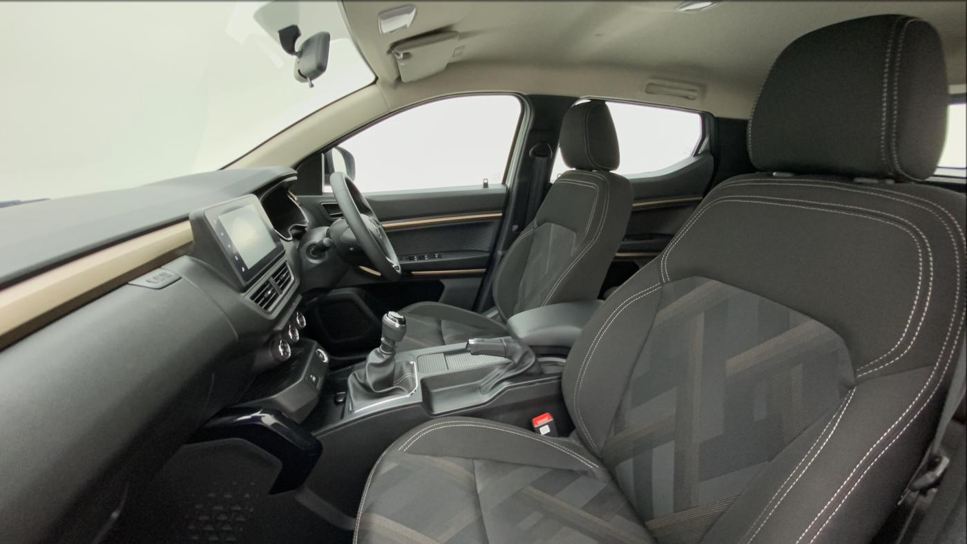 2022 Renault Kiger RXT 1.0 MT, Petrol, Manual, 2,862 km, Right Side Front Door Cabin
