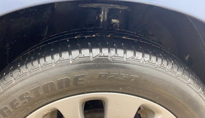 2016 Maruti Baleno ZETA DIESEL 1.3, Diesel, Manual, 90,707 km, Right Front Tyre Tread