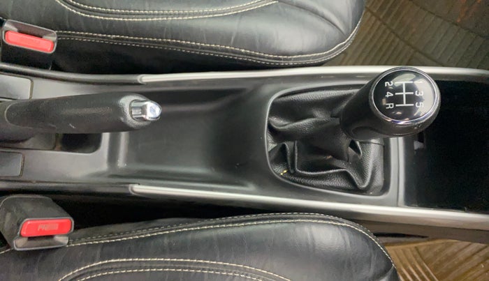 2016 Maruti Baleno ZETA DIESEL 1.3, Diesel, Manual, 90,707 km, Gear Lever