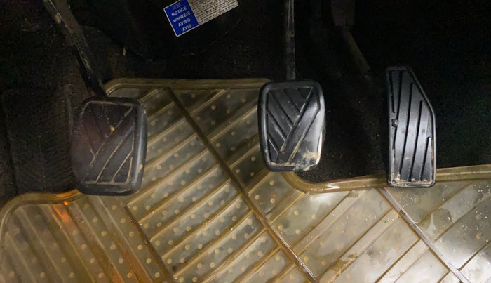 2016 Maruti Baleno ZETA DIESEL 1.3, Diesel, Manual, 90,707 km, Pedals