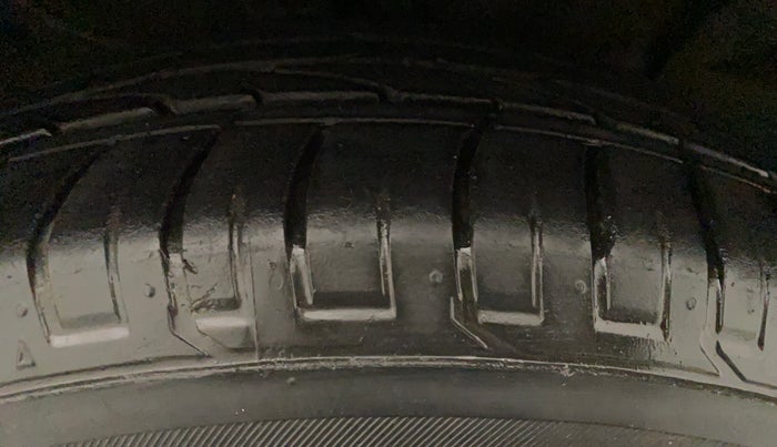 2017 Hyundai Creta SX PLUS AT 1.6 PETROL, Petrol, Automatic, 90,305 km, Right Front Tyre Tread