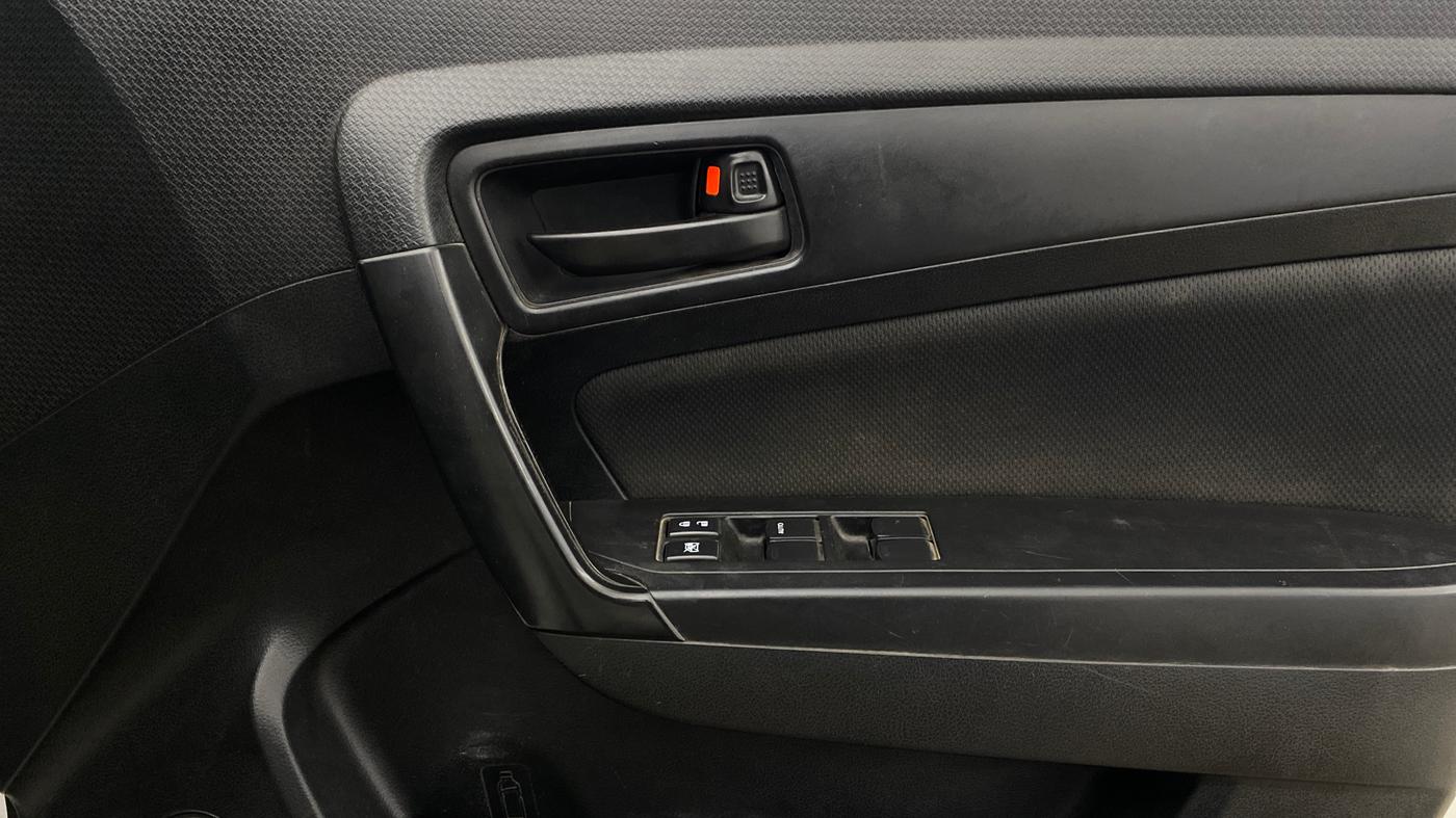 2021 Maruti Vitara Brezza VXI, CNG, Manual, 97,224 km, Driver Side Door Panels Control