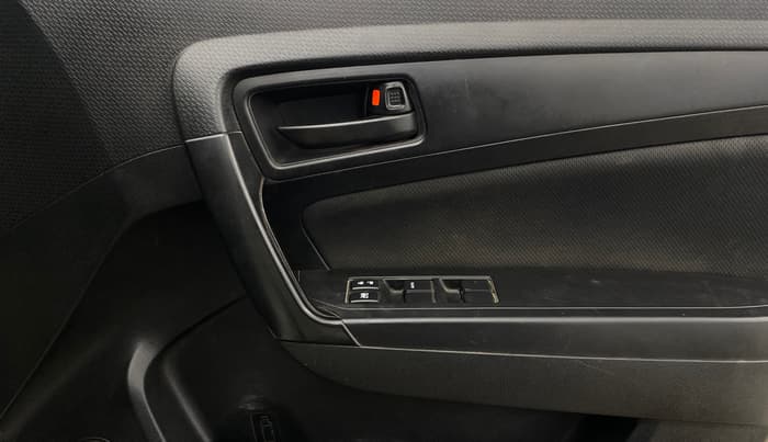 2021 Maruti Vitara Brezza VXI, CNG, Manual, 96,867 km, Driver Side Door Panels Control