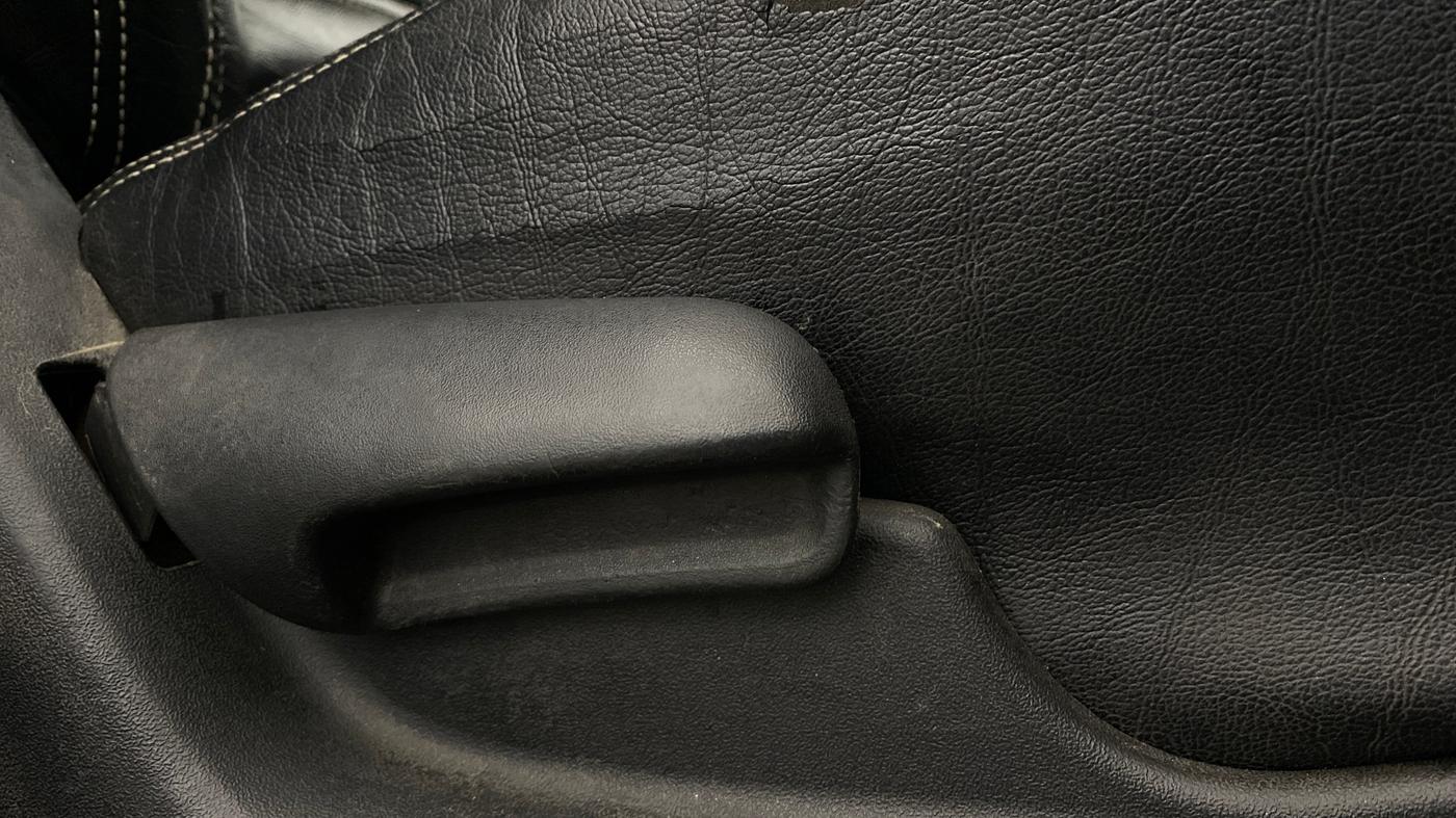2021 Maruti Vitara Brezza VXI, CNG, Manual, 97,224 km, Driver Side Adjustment Panel