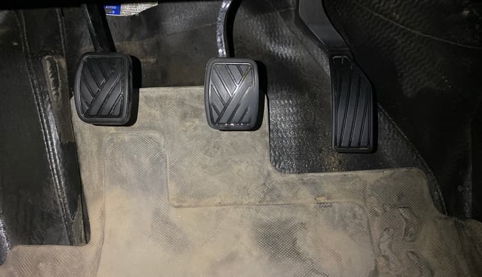 2021 Maruti Vitara Brezza VXI, CNG, Manual, 96,867 km, Pedals
