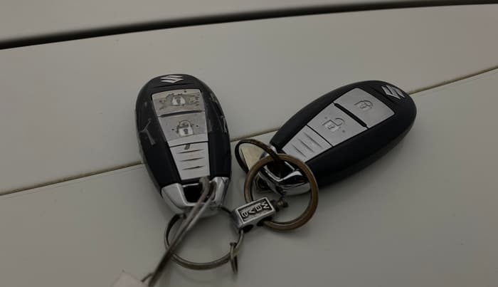 2021 Maruti Vitara Brezza VXI, CNG, Manual, 96,867 km, Key Close Up