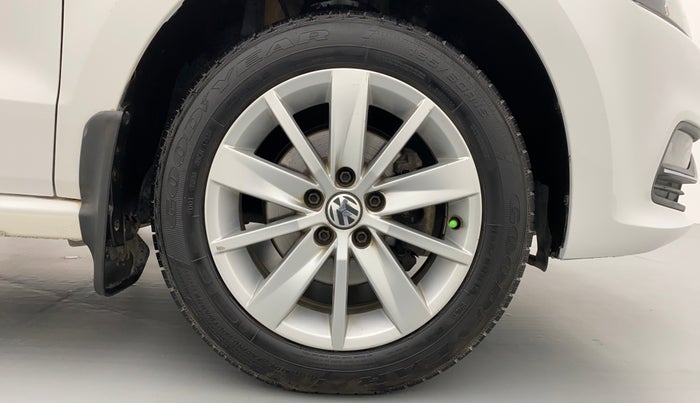 2016 Volkswagen Polo HIGHLINE1.2L PETROL, Petrol, Manual, 58,810 km, Right Front Wheel
