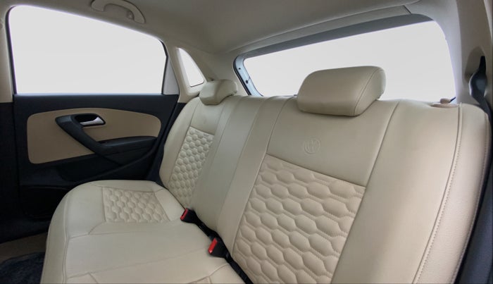 2016 Volkswagen Polo HIGHLINE1.2L PETROL, Petrol, Manual, 58,810 km, Right Side Door Cabin View