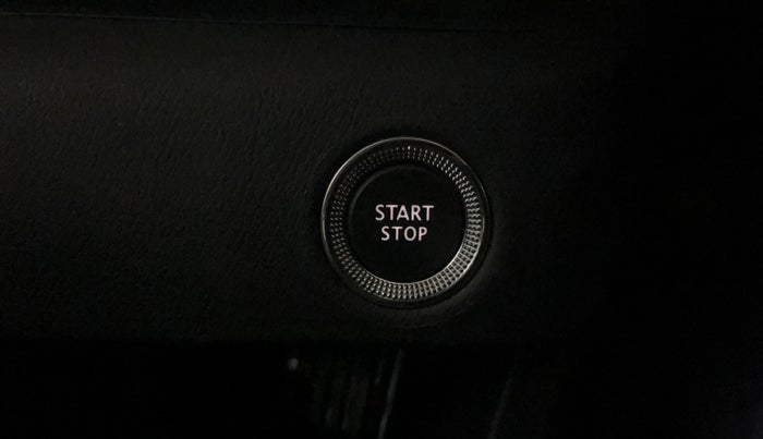 2025 Nissan MAGNITE N-Connecta B4D 1.0 Petrol MT, Petrol, Manual, 2,786 km, Keyless Start/ Stop Button