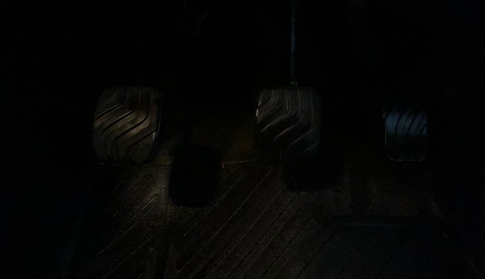 2025 Nissan MAGNITE N-Connecta B4D 1.0 Petrol MT, Petrol, Manual, 2,786 km, Pedals