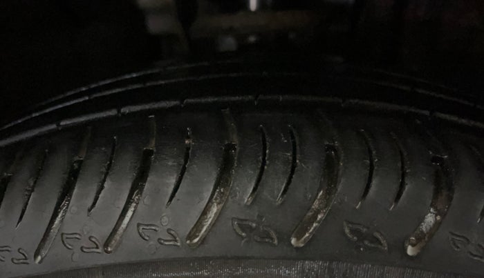 2025 Nissan MAGNITE N-Connecta B4D 1.0 Petrol MT, Petrol, Manual, 2,786 km, Left Front Tyre Tread