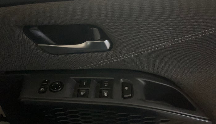 2025 Nissan MAGNITE N-Connecta B4D 1.0 Petrol MT, Petrol, Manual, 2,786 km, Driver Side Door Panels Control