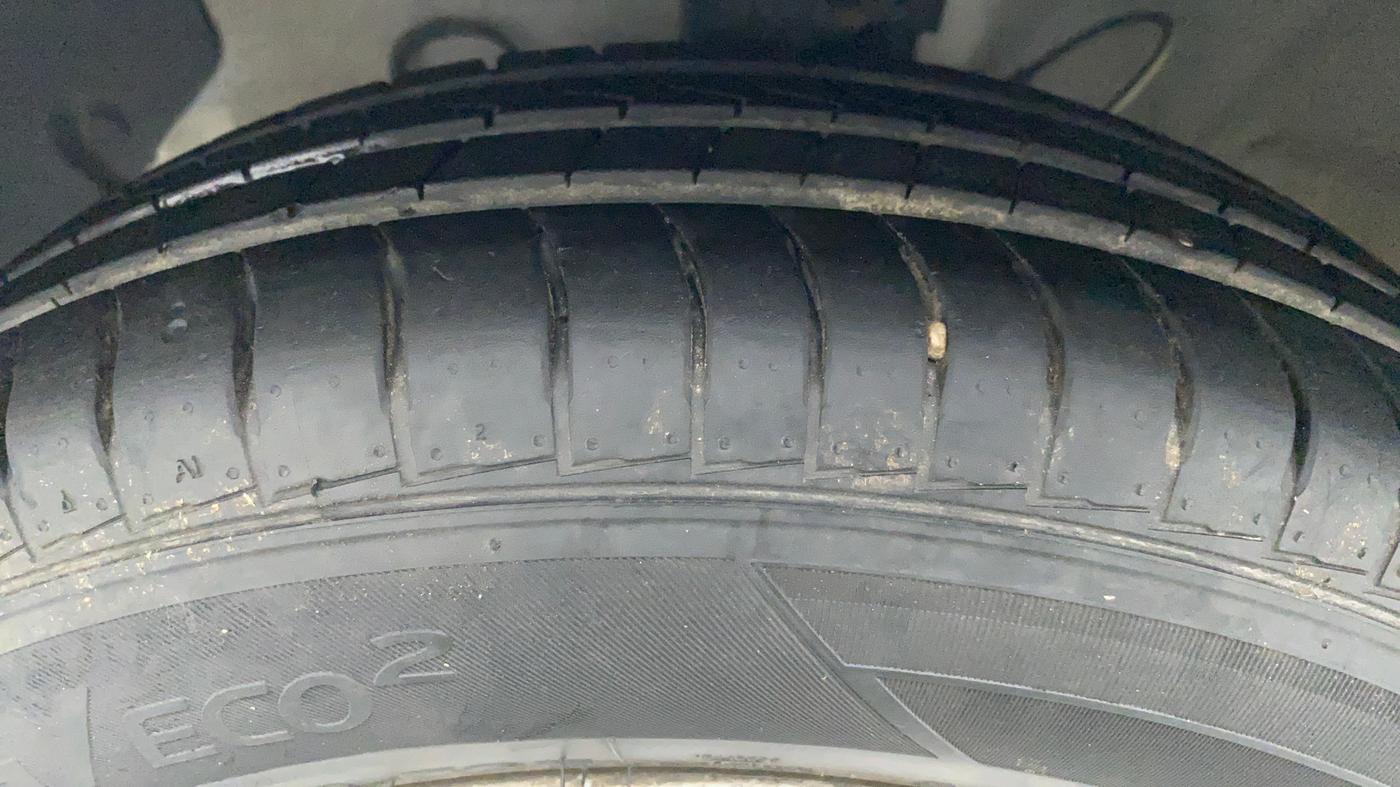2020 Hyundai NEW SANTRO ERA 1.1, Petrol, Manual, 5,673 km, Left Front Tyre Tread