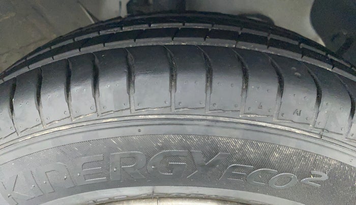 2020 Hyundai NEW SANTRO ERA 1.1, Petrol, Manual, 5,673 km, Right Front Tyre Tread