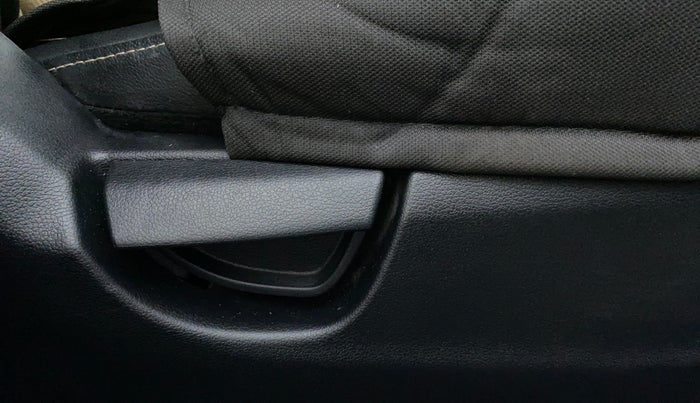 2020 Hyundai NEW SANTRO ERA 1.1, Petrol, Manual, 5,673 km, Driver Side Adjustment Panel