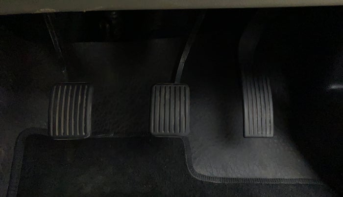 2020 Hyundai NEW SANTRO ERA 1.1, Petrol, Manual, 5,673 km, Pedals