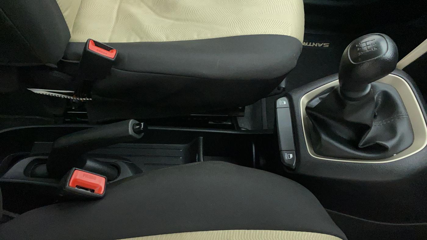 2020 Hyundai NEW SANTRO ERA 1.1, Petrol, Manual, 5,673 km, Gear Lever