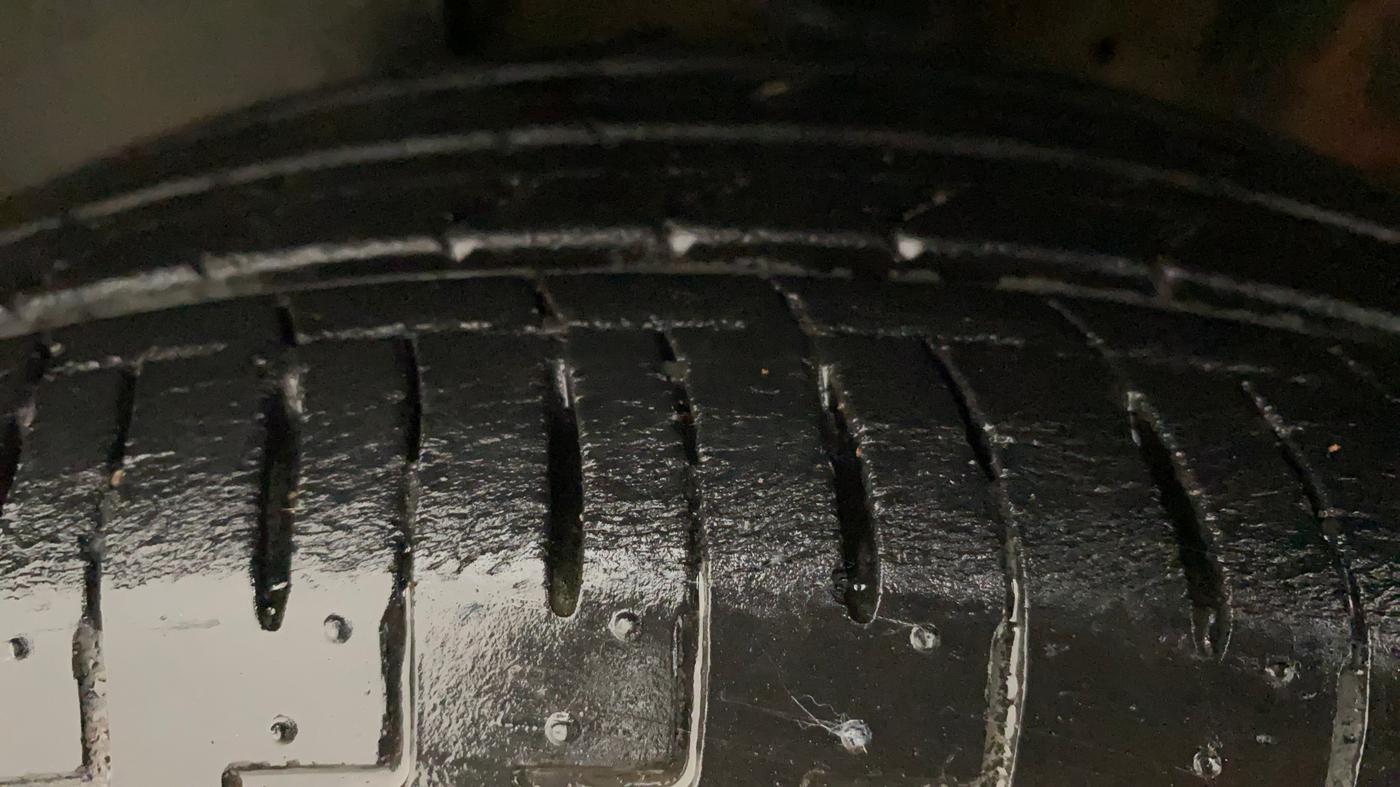 2018 Maruti IGNIS DELTA 1.2 AMT, Petrol, Automatic, 36,791 km, Left Front Tyre Tread