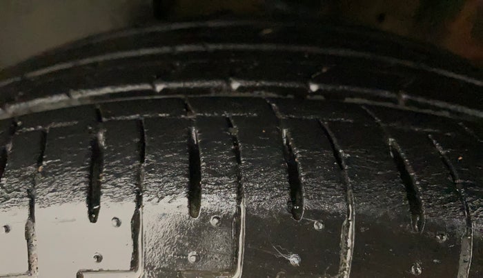 2018 Maruti IGNIS DELTA 1.2 AMT, Petrol, Automatic, 36,791 km, Left Front Tyre Tread