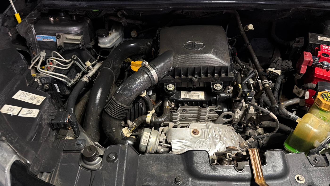 2021 Tata NEXON XMA PETROL, Petrol, Automatic, 67,984 km, Engine View - Right