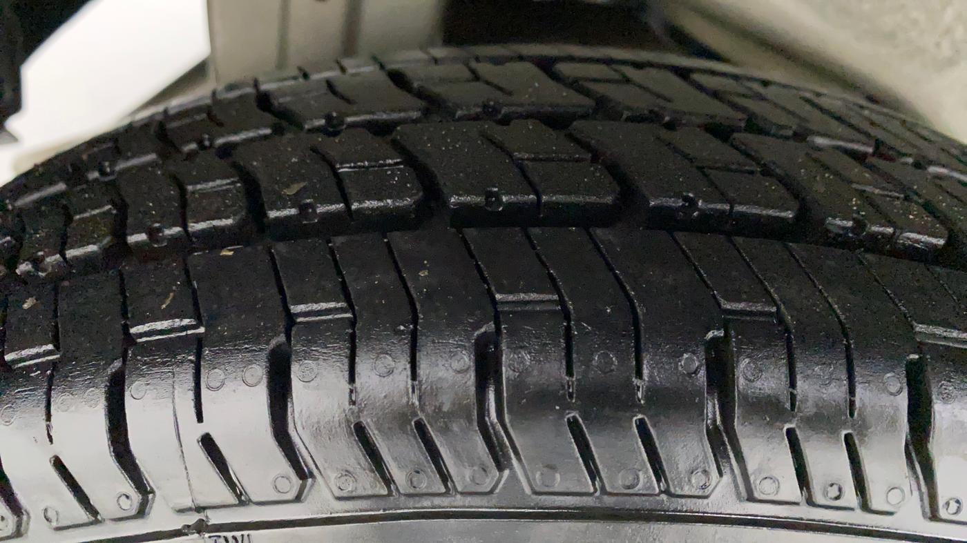 2009 Maruti A Star LXI, Petrol, Manual, 30,867 km, Right Rear Tyre Tread