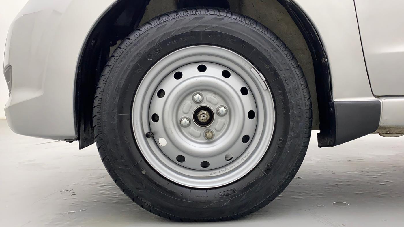 2009 Maruti A Star LXI, Petrol, Manual, 30,867 km, Left Front Wheel