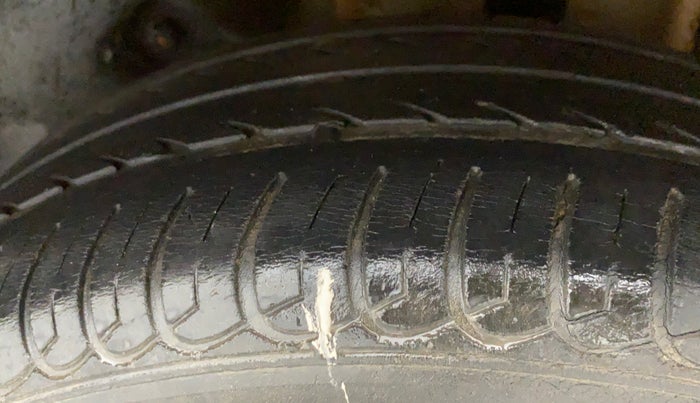 2016 Tata Tiago XT 1.2 REVOTRON, Petrol, Manual, 60,959 km, Left Rear Tyre Tread