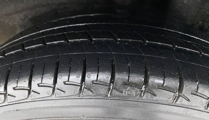 2017 Hyundai Grand i10 SPORTZ (O) 1.2 AT VTVT, Petrol, Automatic, 42,152 km, Left Rear Tyre Tread