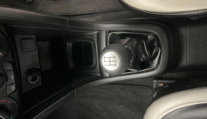 2014 Maruti Swift VXI, Petrol, Manual, 62,348 km, Gear Lever