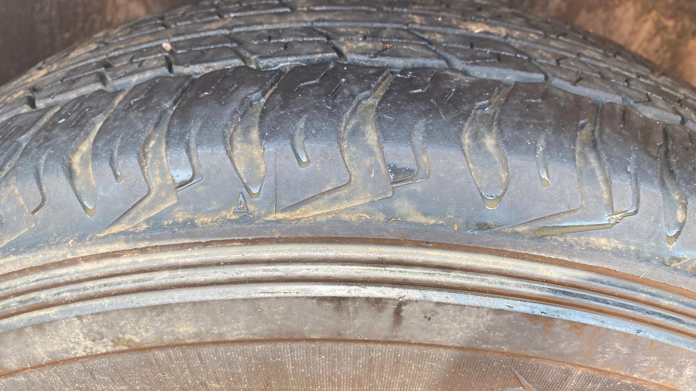 2020 Tata Harrier XZA 2.0L, Diesel, Automatic, 1,34,949 km, Right Front Tyre Tread